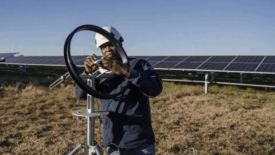 Por qué África está invirtiendo cada vez más en combustibles fósiles